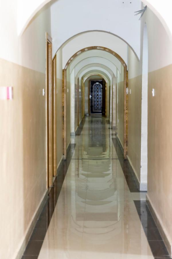 Arabian Sands Hotel فندق الرمال العربية Haima Exterior foto